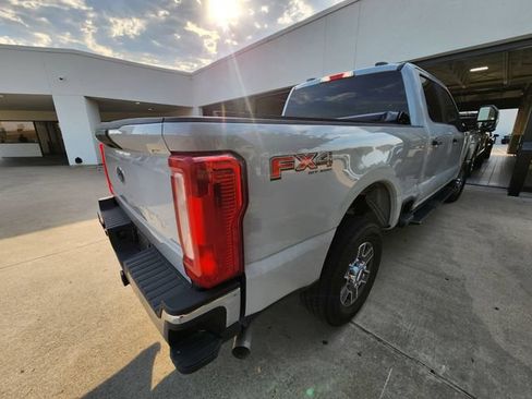 Used 2025 Ford F250 XLT w/ FX4 Off-Road Package AWD/4WD image 4
