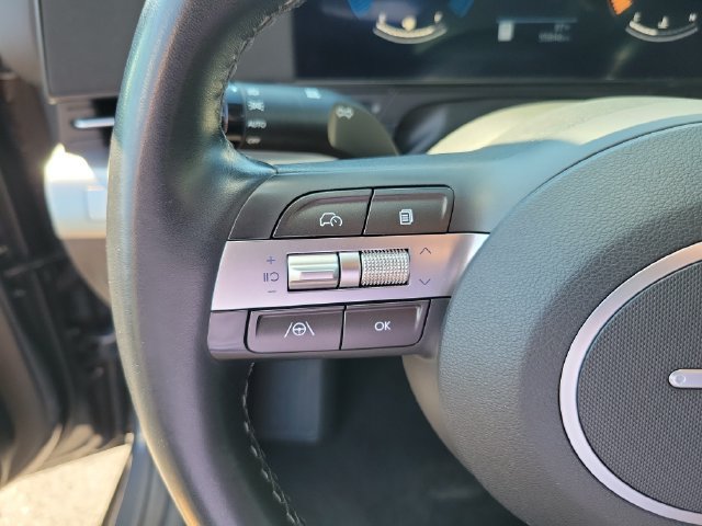 Used 2024 Hyundai Kona SEL AWD/4WD image 16