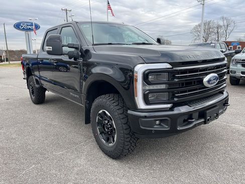 New 2026 Ford F350 Platinum w/ Tremor Off-Road Package AWD/4WD image 3