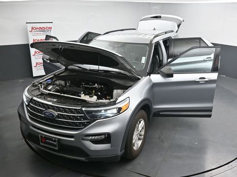 Used 2023 Ford Explorer XLT w/ Equipment Group 202A AWD/4WD image 40