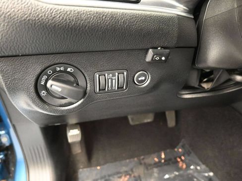 Used 2021 Dodge Challenger R/T Scat Pack RWD image 12