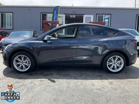 Used 2024 Tesla Model Y 2WD image 5