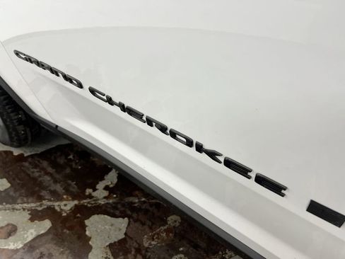 New 2026 Jeep Grand Cherokee Altitude AWD/4WD image 26