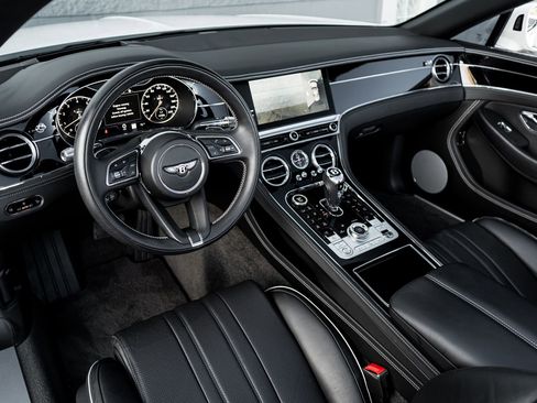Certified 2022 Bentley Continental GT AWD/4WD image 29