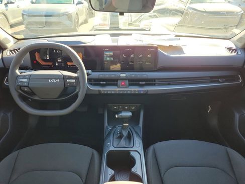 New 2026 Kia K4 LXS image 16