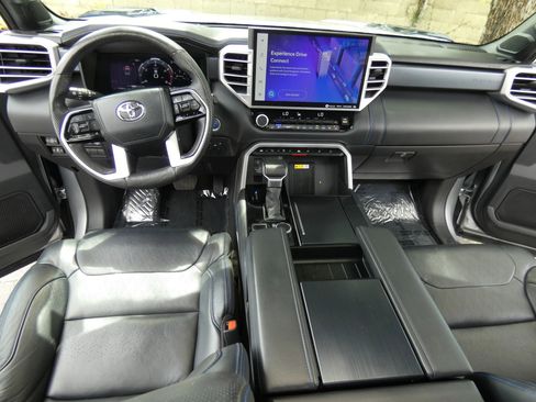 Used 2024 Toyota Tundra Platinum image 18