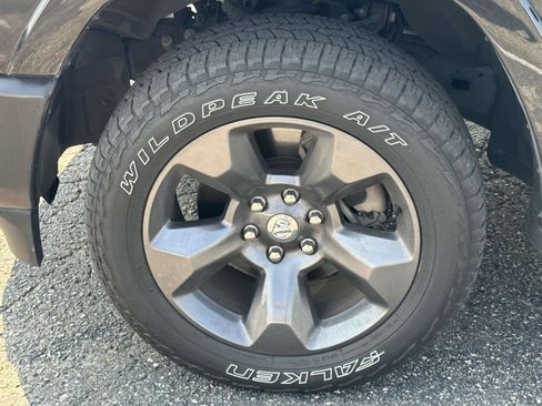 Used 2022 RAM 1500 Big Horn w/ Built-to-serve Edition image 9