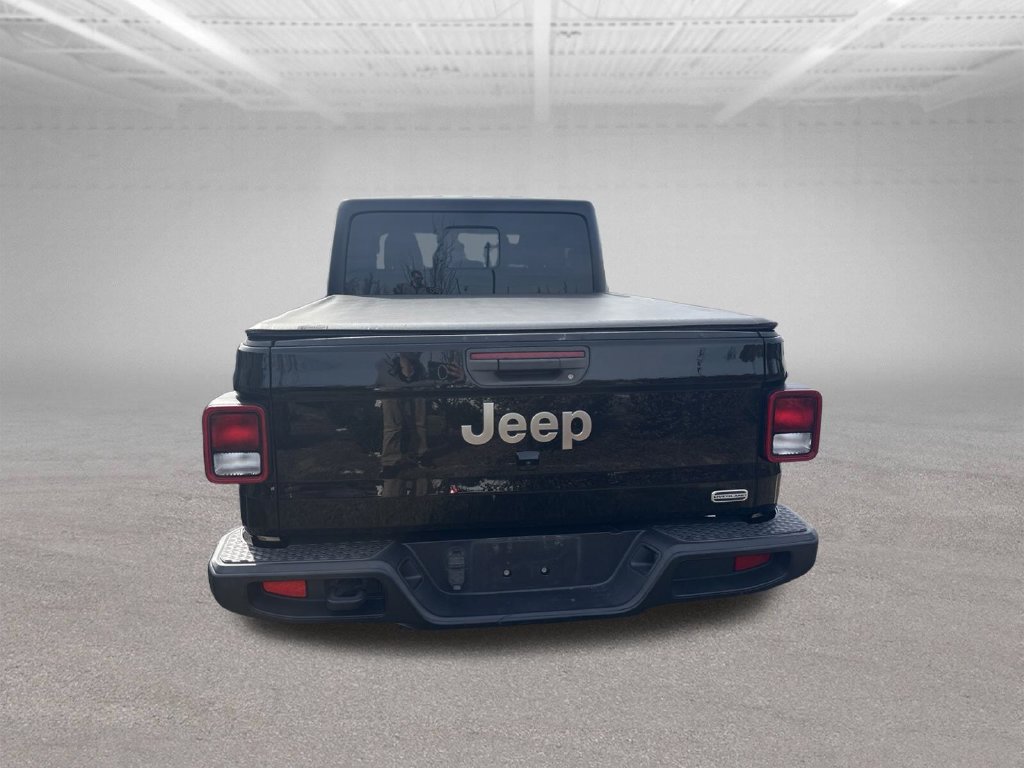 Used 2020 Jeep Gladiator Overland AWD/4WD image 4