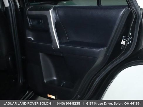 Used 2021 Toyota 4Runner SR5 Premium w/ Moonroof Package AWD/4WD image 33