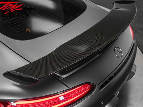 Used 2018 Mercedes-Benz AMG GT R image 15