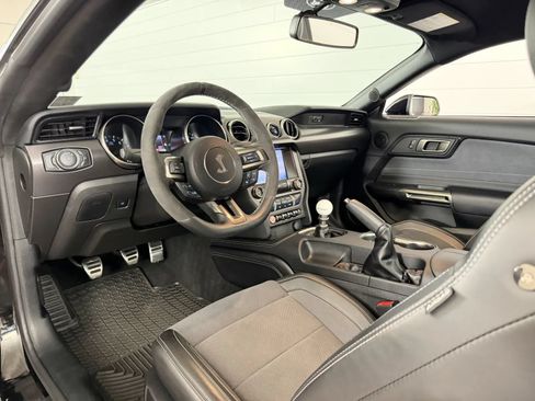 Used 2020 Ford Mustang Shelby GT350 w/ Technology Package RWD image 12