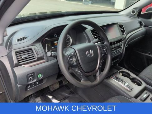 Used 2023 Honda Ridgeline Sport image 11