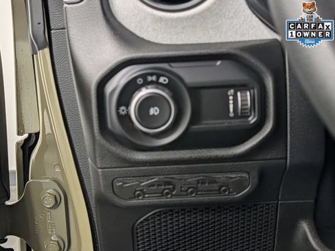 Used 2025 Jeep Wrangler Sport AWD/4WD image 26