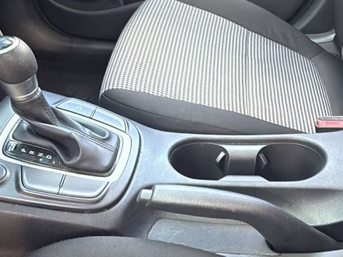 Used 2018 Hyundai Kona SE FWD image 37