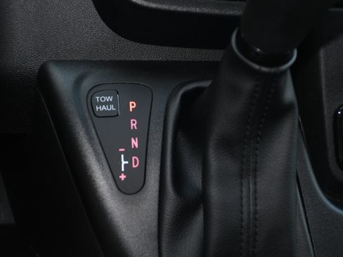 Used 2025 RAM ProMaster 2500 w/ Convenience Group FWD image 14