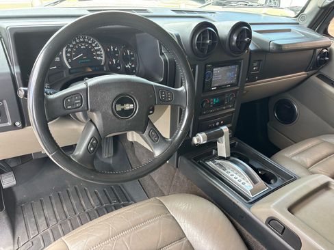 Used 2005 HUMMER H2 w/ Preferred Equipment Group AWD/4WD image 12