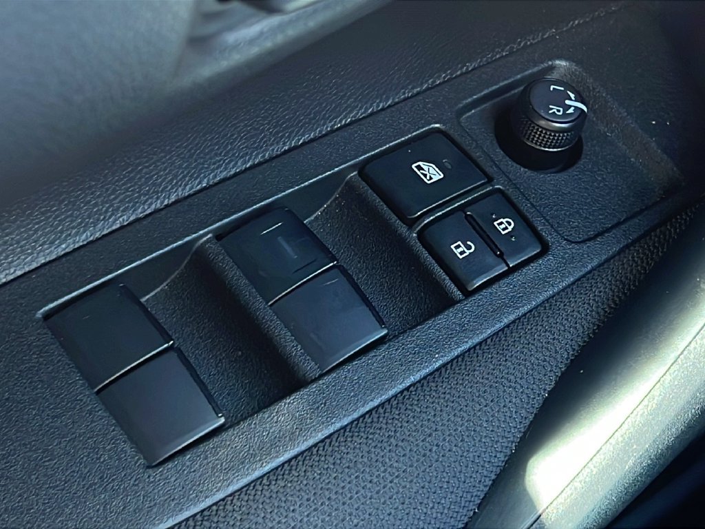 Used 2026 Toyota Corolla LE FWD image 17