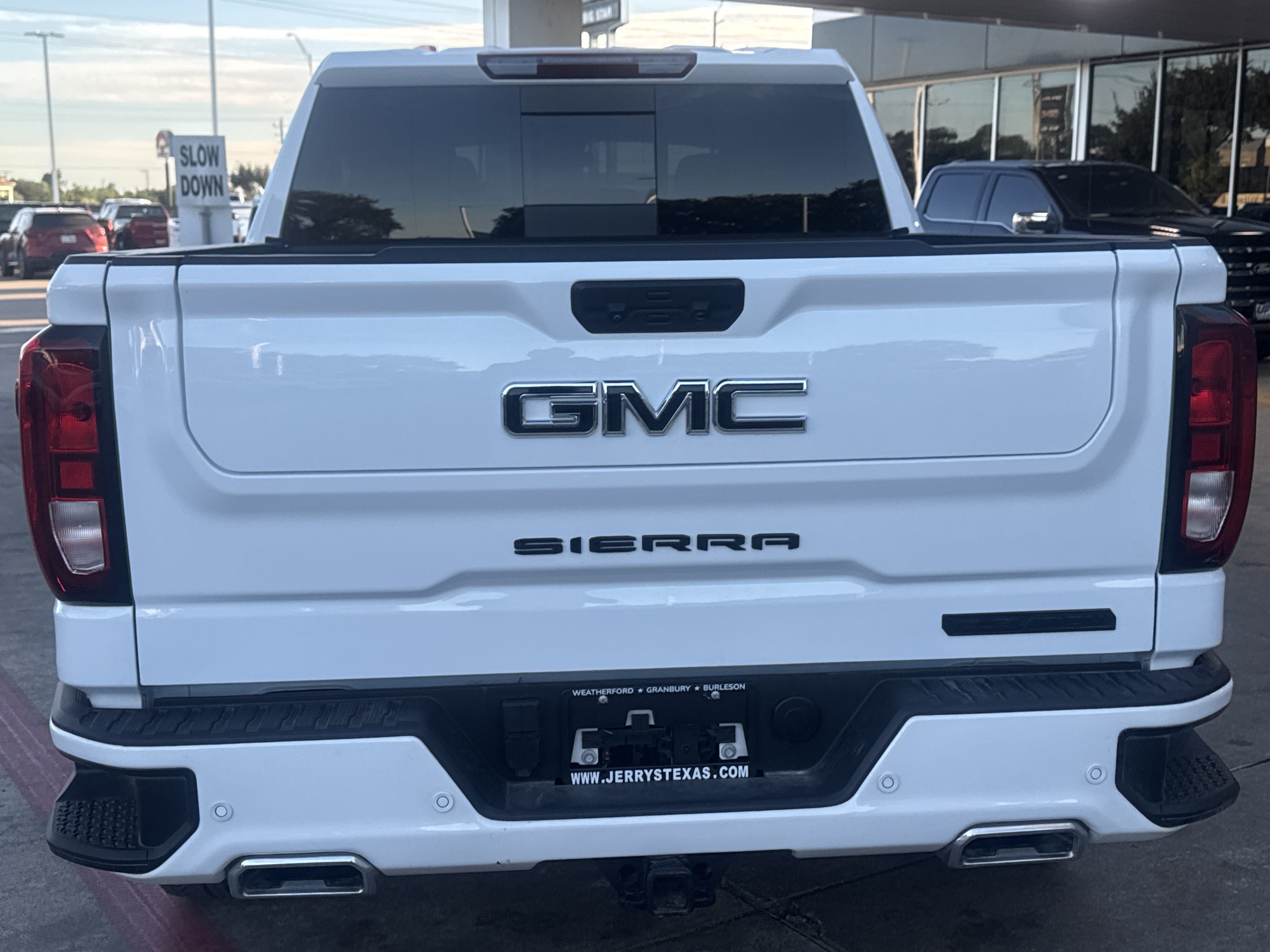Used 2026 GMC Sierra 1500 Elevation w/ Elevation Premium Package AWD/4WD image 13