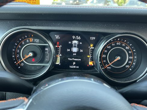 Used 2023 Jeep Gladiator Mojave w/ LED Lighting Group AWD/4WD image 21