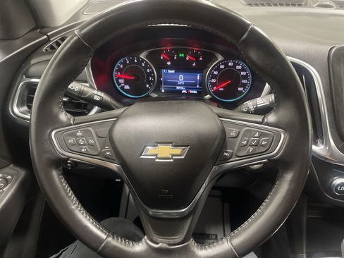 Used 2020 Chevrolet Equinox LT w/ Driver Convenience Package AWD/4WD image 30