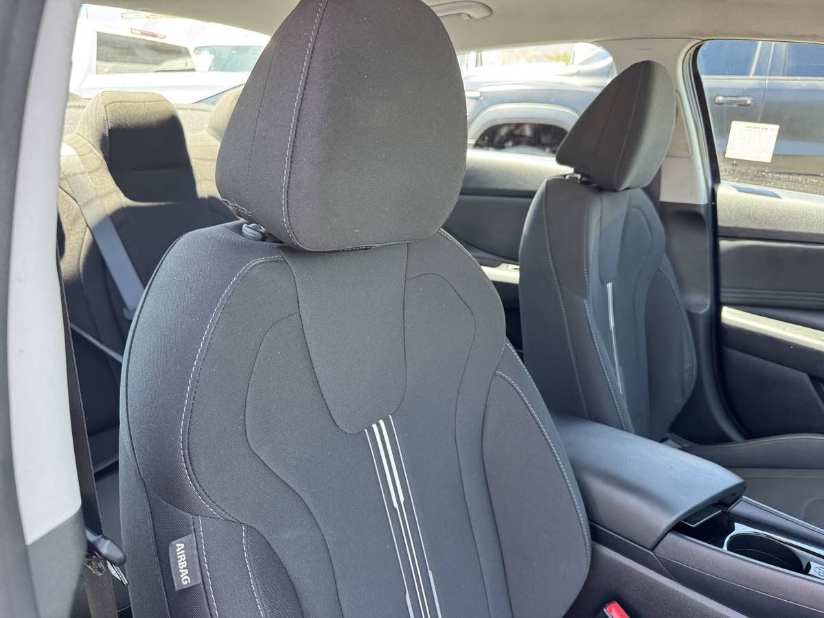 Used 2021 Hyundai Elantra SEL w/ Convenience Package FWD image 13