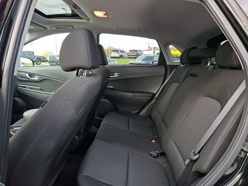 Used 2022 Hyundai Kona SEL w/ Convenience Package FWD image 10