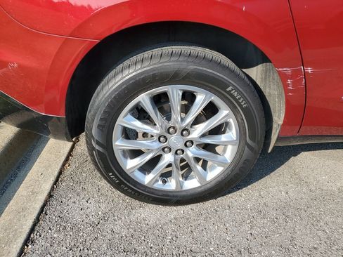 Used 2020 Buick Enclave Essence w/ Sound and Sites Package FWD image 21