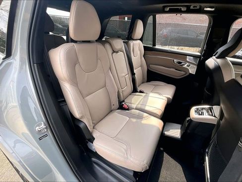 New 2026 Volvo XC90 T8 Ultra w/ Lounge Package AWD/4WD image 16