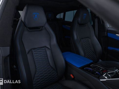 Used 2022 Lamborghini Urus AWD/4WD image 42