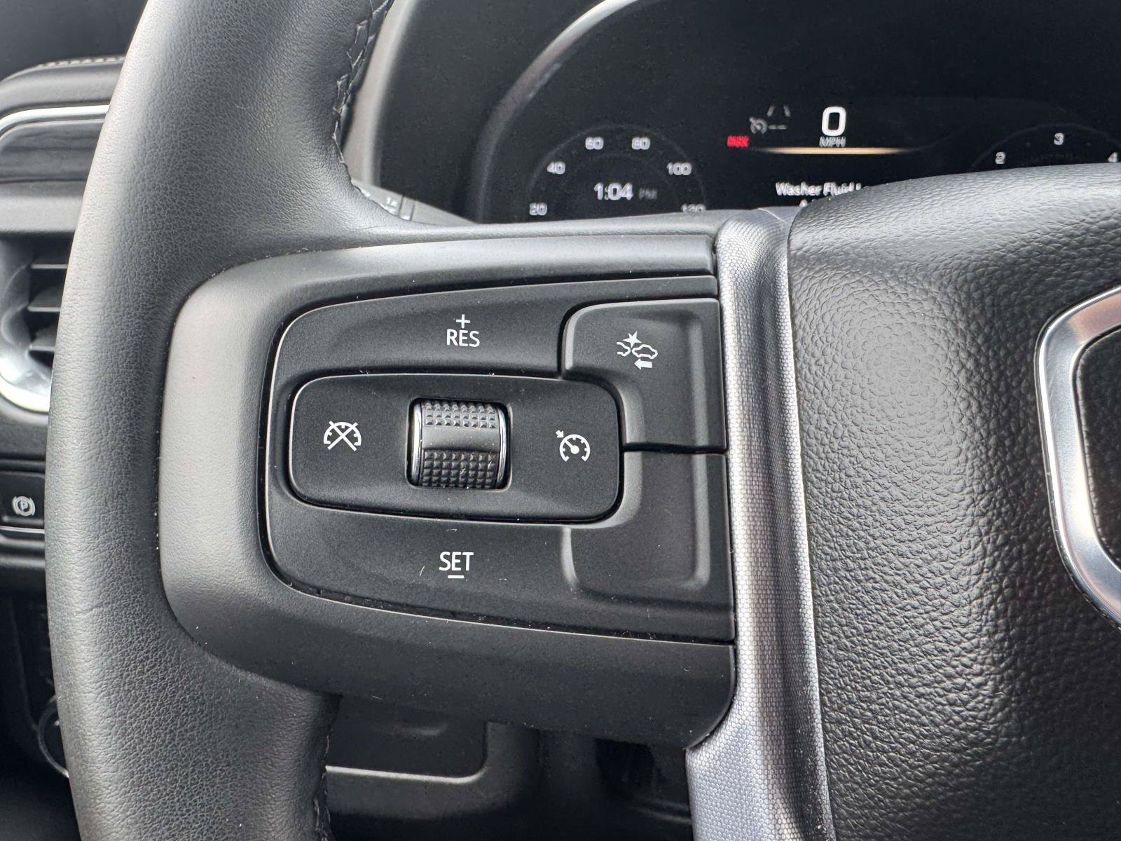 Used 2024 GMC Yukon SLT AWD/4WD image 29
