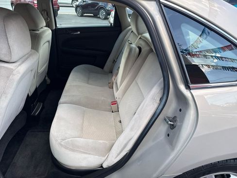 Used 2012 Chevrolet Impala LT FWD image 22