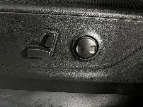 Used 2025 RAM 1500 Big Horn image 25