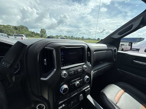 Certified 2021 GMC Sierra 1500 AT4 AWD/4WD image 19