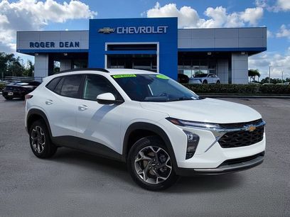 Used 2025 Chevrolet Trax LT