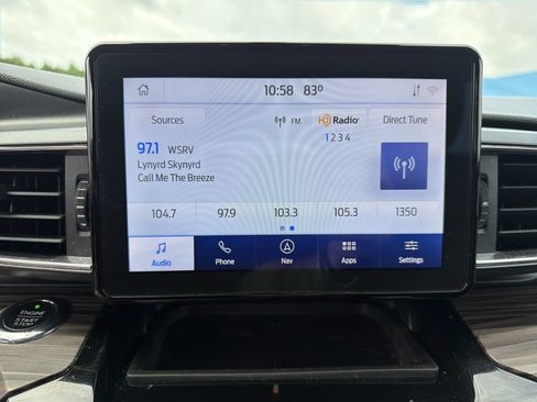 Used 2021 Ford Explorer Limited w/ Equipment Group 301A RWD image 6