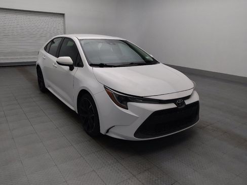 Used 2021 Toyota Corolla LE FWD image 14