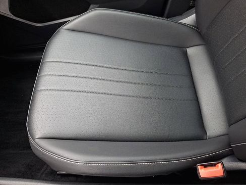 Certified 2024 Volkswagen Tiguan SE w/ Panoramic Sunroof Package AWD/4WD image 26