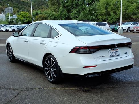 Certified 2023 Honda Accord Touring image 7