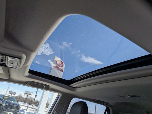 Used 2023 Toyota 4Runner Limited image 18