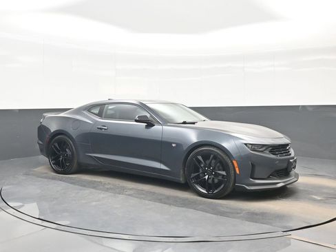 Used 2019 Chevrolet Camaro LT w/ 1LE Track Performance Package RWD image 8