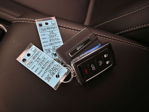 New 2025 Jeep Grand Cherokee L Limited w/ Black Appearance Package image 20