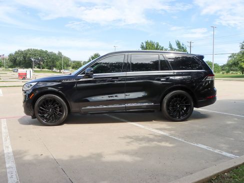 Used 2021 Lincoln Aviator Reserve w/ Equipment Group 210A AWD/4WD image 4