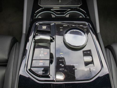 Used 2024 BMW 530i image 26