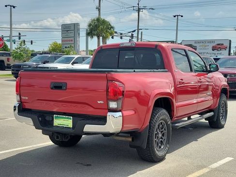 Used 2018 Toyota Tacoma SR5 RWD image 6