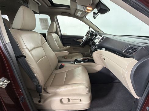 Used 2018 Honda Pilot Touring image 31