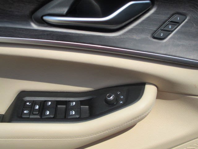 Used 2024 Jeep Grand Cherokee Limited AWD/4WD image 13