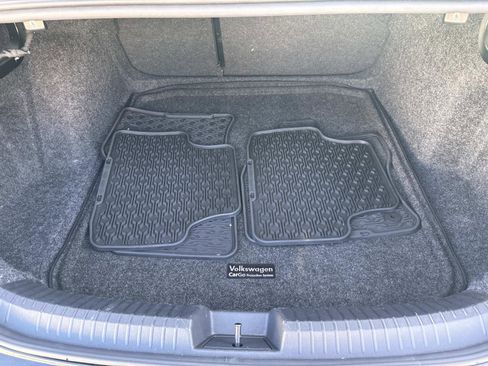 Used 2024 Volkswagen Jetta SE image 5