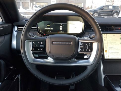 New 2025 Land Rover Range Rover SE image 31