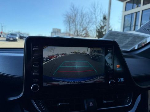 Used 2019 Toyota C-HR LE image 26