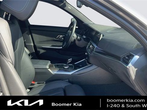 Used 2022 BMW 330i xDrive Sedan w/ Driving Assistance Package image 11